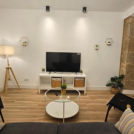 Apartamentos En El Centro - Plaza De Amboage - Wifi Феррол Экстерьер фото
