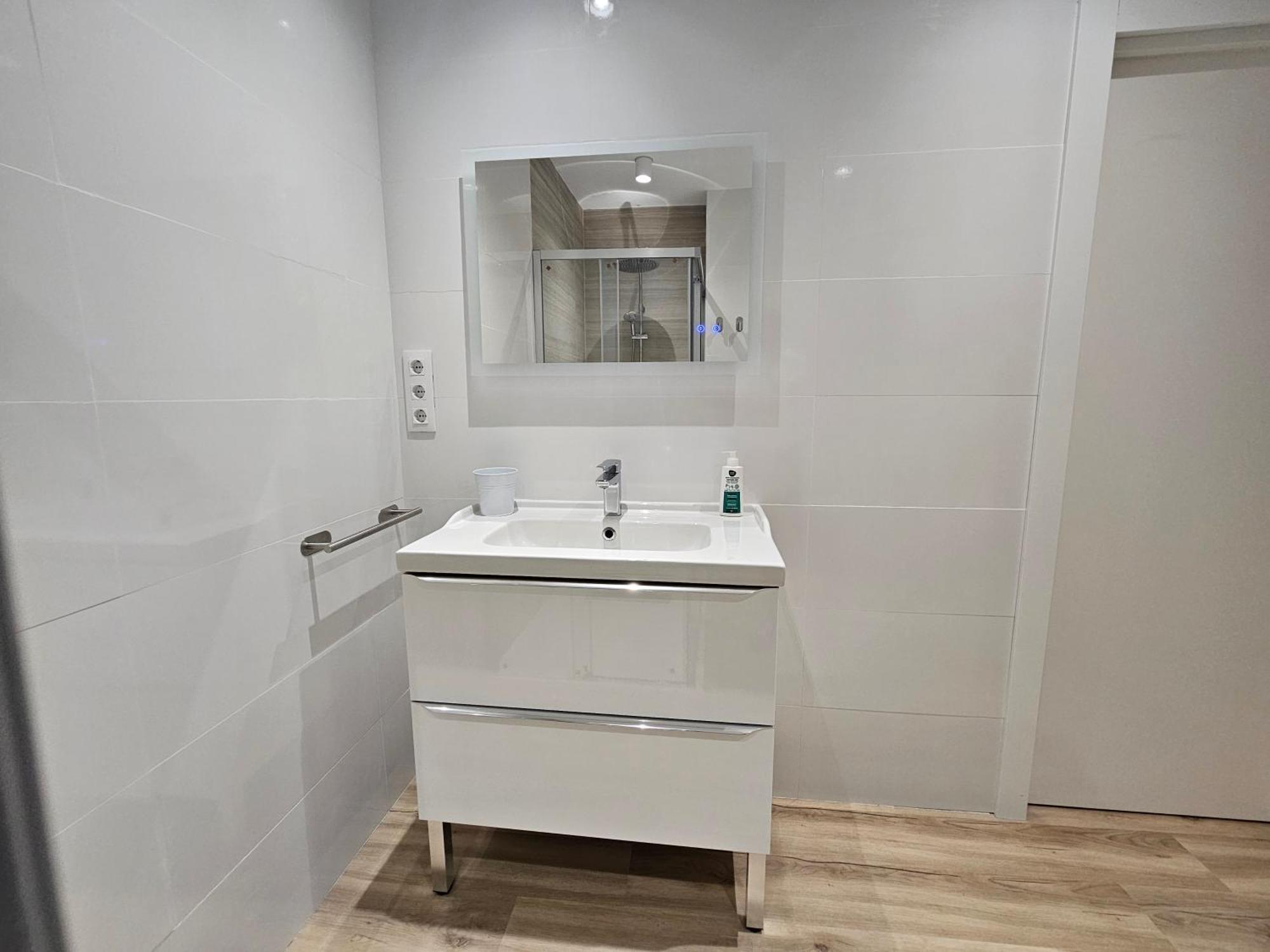 Apartamentos En El Centro - Plaza De Amboage - Wifi Феррол Экстерьер фото